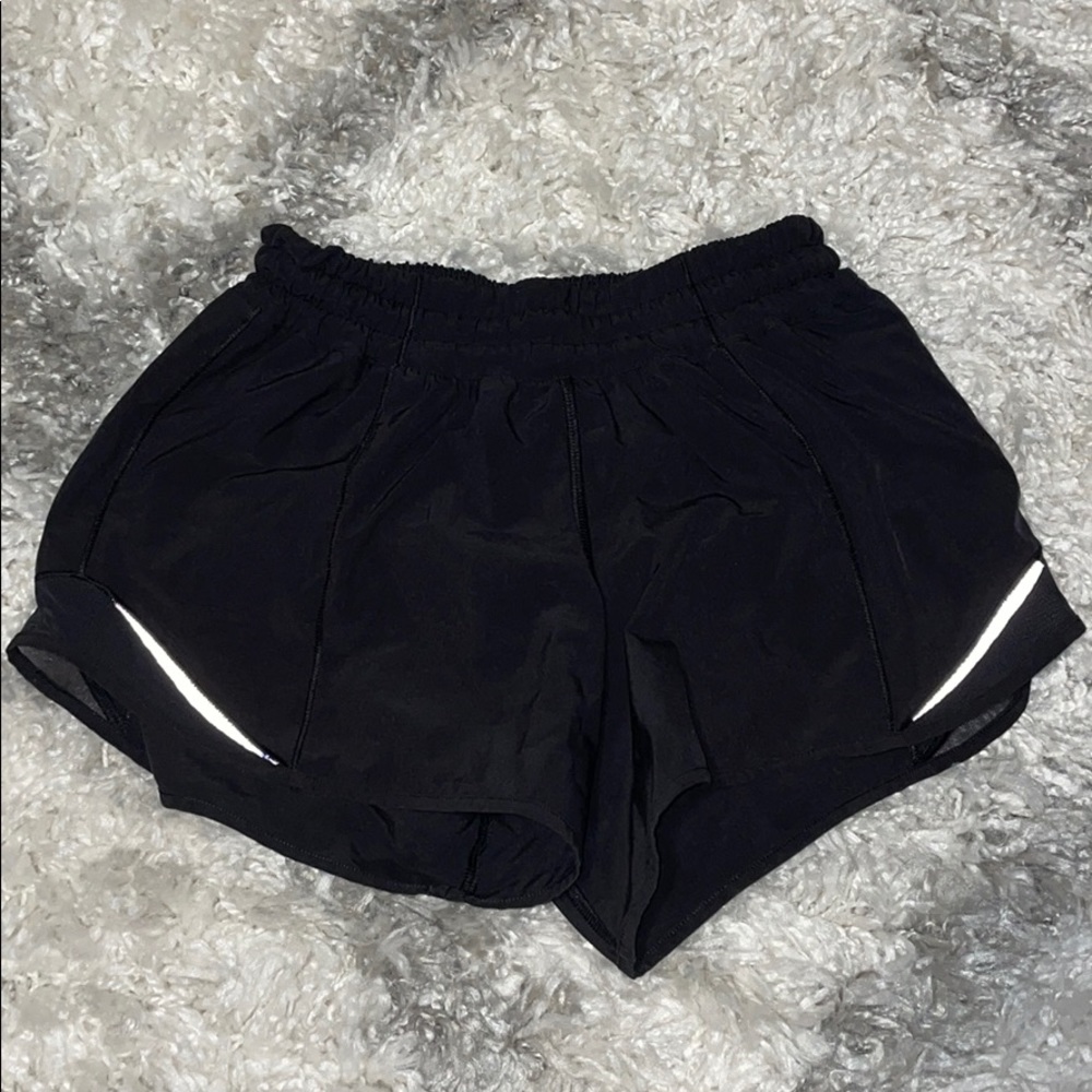 Lululemon Hotty Hot Short
